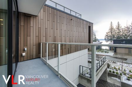 None in West Vancouver, BC - Photo 3