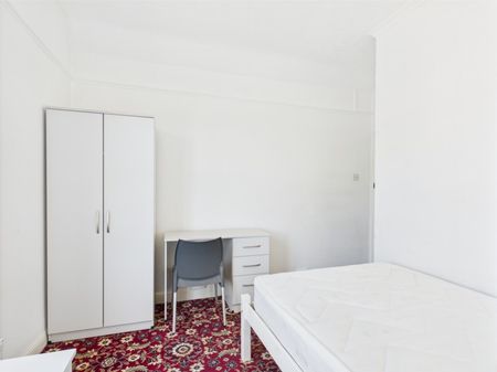 Tewkesbury Road, Longford - Photo 2