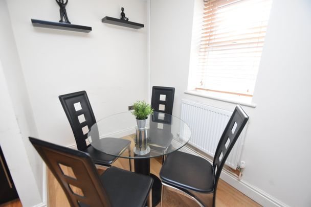 2 bed flat to rent in Cathays Terrace, Cathays, CF24 - Photo 1