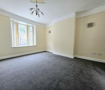 3 bedroom end of terrace house to rent - Photo 5