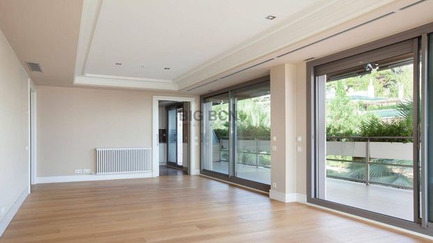 4 room luxury Flat for rent in Barcelona, Spain - Photo 1