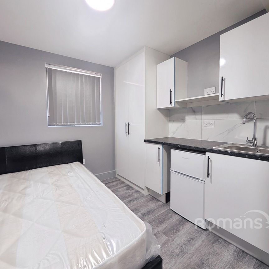 property to rent - Photo 1