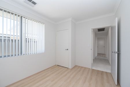 11 Mannikin Way, Maddington - Photo 3