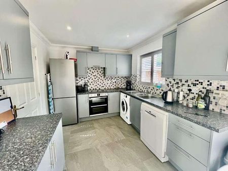 Ashfield Road, Elmswell, Bury St. Edmunds, IP30 - Photo 5