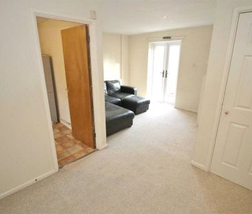 2 bedroom house to rent Ellesborough Grove, Two Mile Ash, Milton Ke... - Photo 3