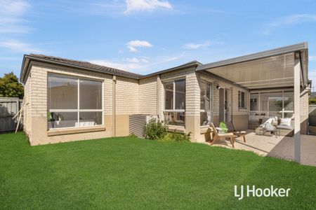 15 Corkwood Place, Acacia Gardens NSW 2763 - House For Rent | Domain - Photo 3