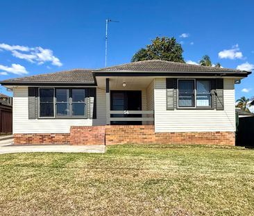 Freshly Renovated Throughout | Prime Location & Brand New Appliances - Photo 6