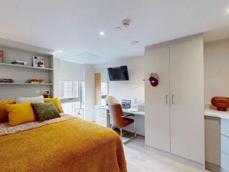 Premium One Bed Apartment - Photo 2