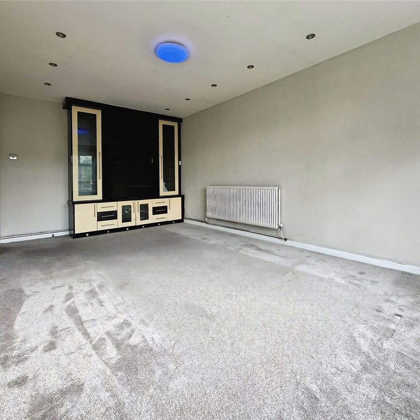 Farm Road, Whitton, Hounslow, TW4 5PH - Photo 1