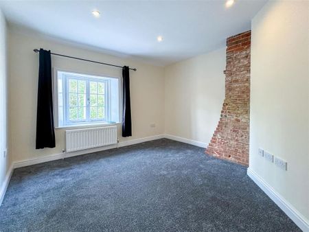 2 bedroom end of terrace house to rent - Photo 4