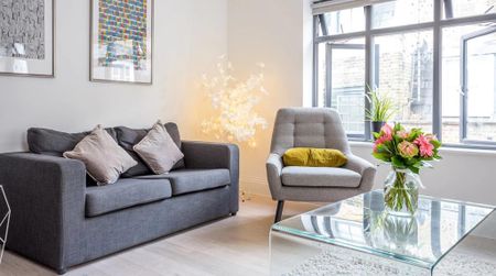 3 bedroom flat to rent - Photo 2