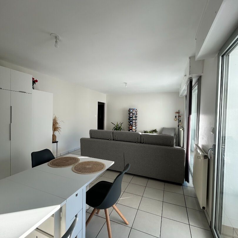 Location Appartement 3 pièces 72m² - Photo 1