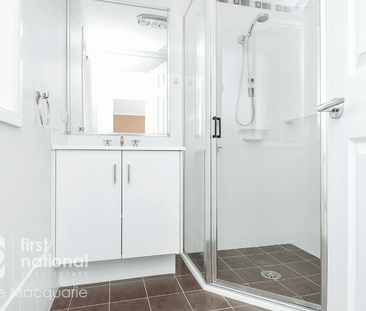 Charming and Spacious 4-Bedroom Home - Photo 2