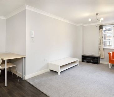 Well presented two bedroom unfurnished apartment with an allocated ... - Photo 2