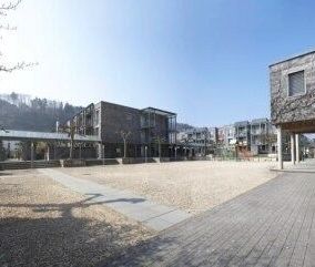 Beautiful 2.5-room apartment with garden seating area! - Photo 3