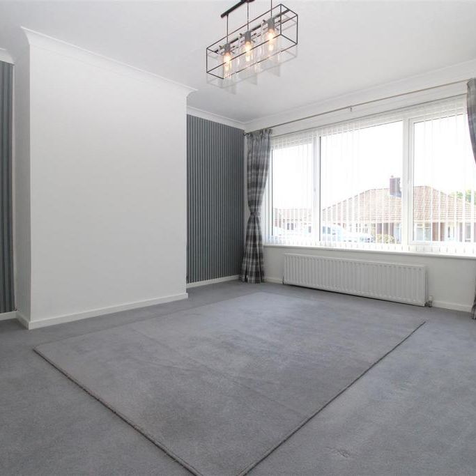 4 bedroom semi-detached house to rent - Photo 1