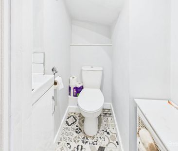 3 bedroom end of terrace house to rent - Photo 1