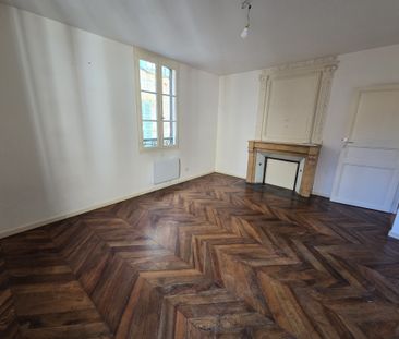 Location Appartement 2 pièces 42m² FIGEAC 46100 - Photo 3
