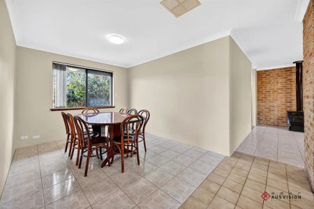 “Stylish Family Home for Lease in Spearwood ✨” - Photo 4