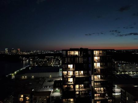 Fully Furnished - Bay View - Best Location - Photo 3