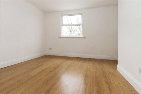 Kingsland Road, London, E8 4AE - Photo 4