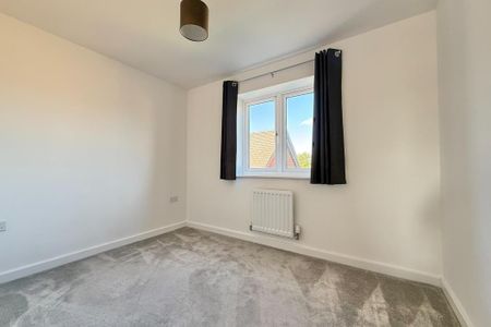 4 bedroom detached house to rent - Photo 3