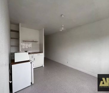 SAINT MARC - T1bis - PARKING PRIVE - Photo 4