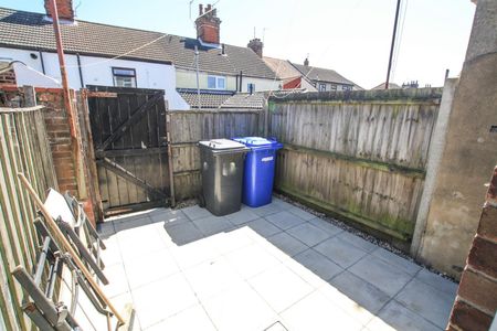 Reeve Street, Lowestoft - Photo 5