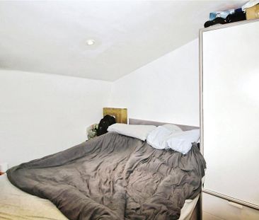 3 bedroom flat to rent - Photo 2