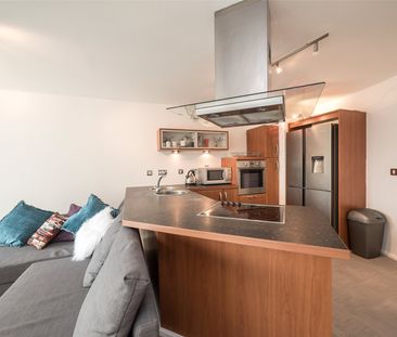 2 bedroom apartment to rent - Photo 2