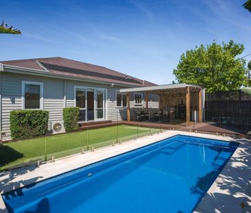 PICTURE PERFECT | FAMILY OASIS | FABULOUS LOCATION - Photo 2