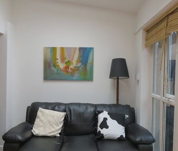 Room in a Shared House, Harberson Road, SW12 - Photo 5