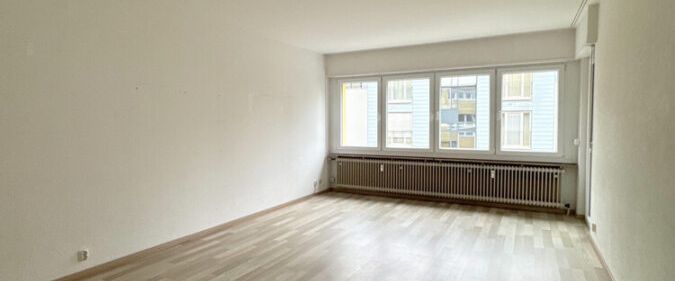 Gepflegte 3-ZKB-Wohnung im EG mit Loggia & Terrasse in ruhiger stadtnaher Lage - Foto 1