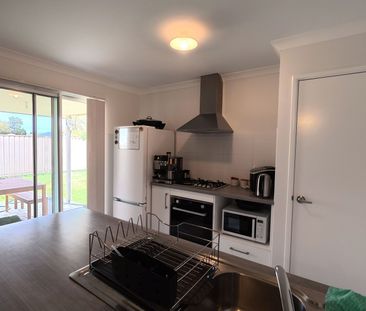 Modern 3x2 Family Living in the Heart of Dalyellup! - Photo 6