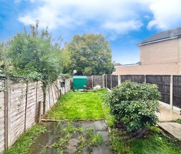 Beechtree Avenue, Englefield Green, Egham, Surrey, TW20 0SR - Photo 6