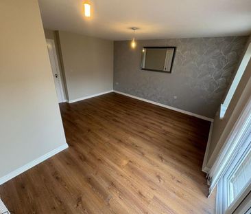 3 bedroom townhouse to rent - Photo 2