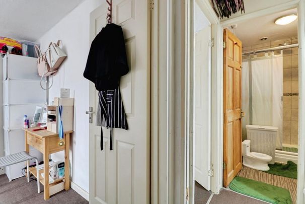 3 bedroom end of terrace house to rent - Photo 1