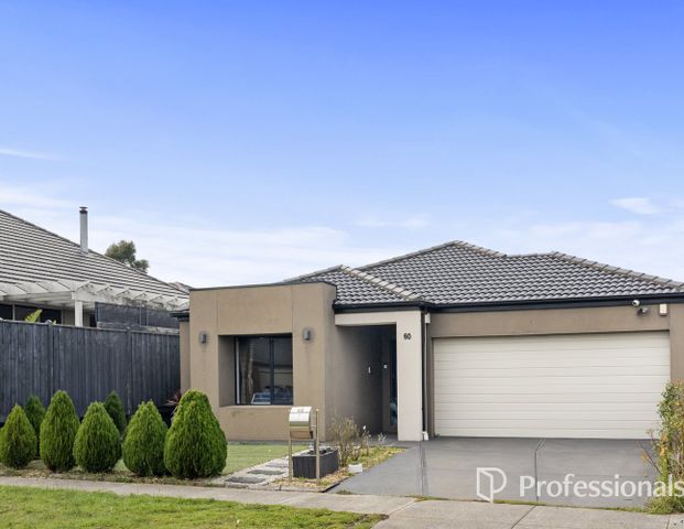 Contemporary Family Living with Modern Comfort - Photo 1