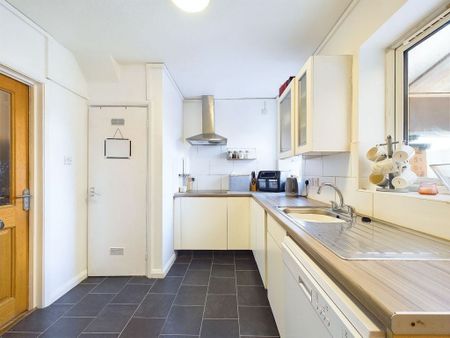 4 Bed Terraced House, Skipton Circus, NG3 - Photo 5