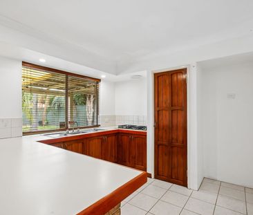 FAMILY LIVING - Photo 6