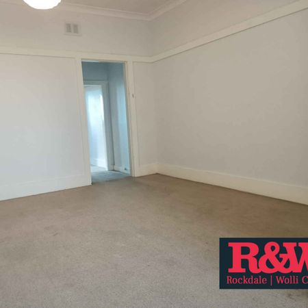 DEPOSIT TAKEN - Conveniently Located 1 Bedroom Unit - Photo 4