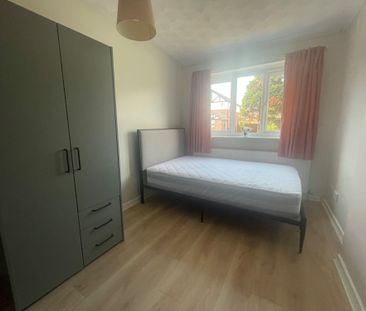 College Court, Preston - Photo 2
