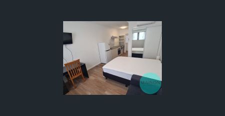 NEW Studio Apartments, with bathroom, kitchen and air con! Furnished! - Photo 3