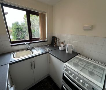 1 bedroom mews to rent - Photo 3