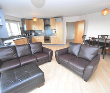 2 bedroom flat to rent - Photo 5