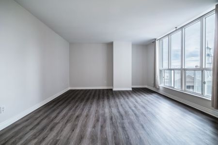 For Lease - 2285 Lake Shore Boulevard Unit# 413, Toronto, Ontario - Photo 4