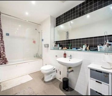 1 Bed Flat, The Odeon, IG11 - Photo 3