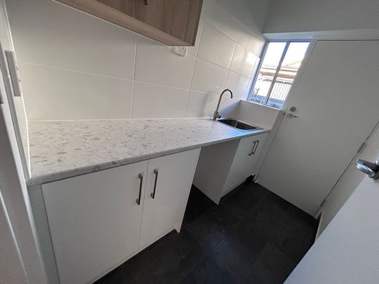 Newly Renovated 2 Bedroom Unit in a Quiet Group! - Photo 1