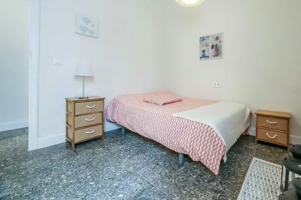 Carrer de Sueca, Valencia, Valencian Community 46006 - Photo 1