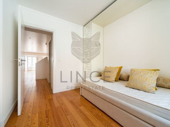 3 room luxury Duplex for rent in Lisbon, Portugal - Photo 1